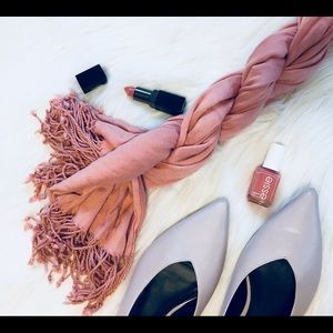Jones New York | Blush pink scarf